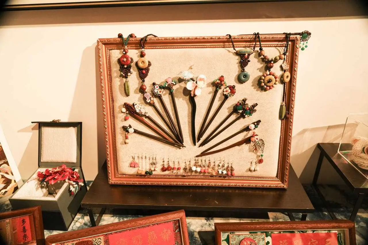 3-Hour Chinese Enamel Art Workshop in Xi’an