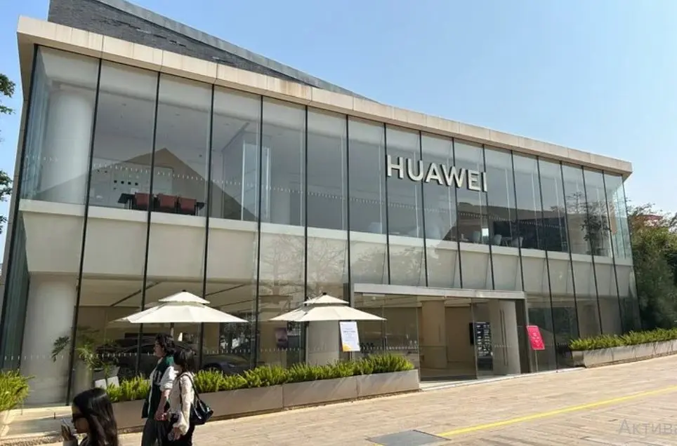 7-Hour Tech DJI Electronics Market and Lianhua Mountain Tour in Shenzhen