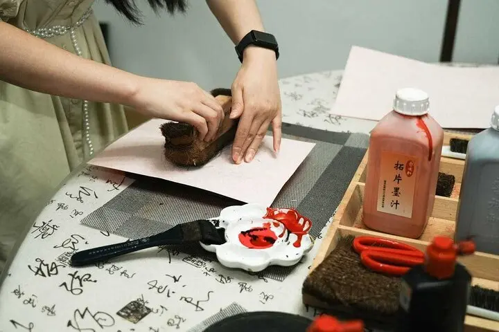 3-Hour Traditional Tie-Dye Workshop in Xi’an