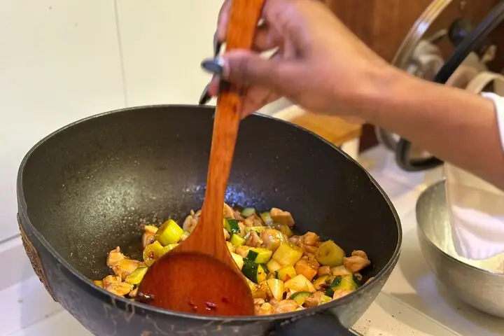 3-Hour Chinese Cooking Class with Local Market Tour in Shanghai