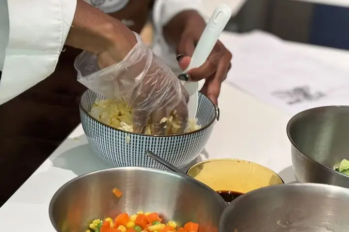 3-Hour Chinese Cooking Class with Local Market Tour in Shanghai