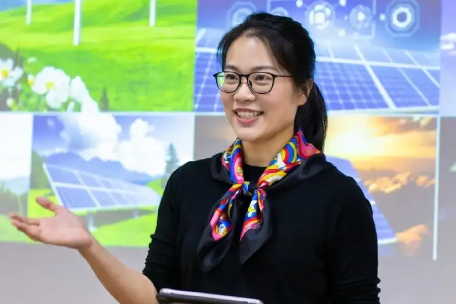 Sustainability Enthusiasts & Academics