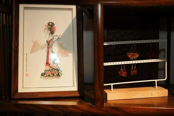 3-Hour Shadow Puppet Crafting Workshop in Xi’an