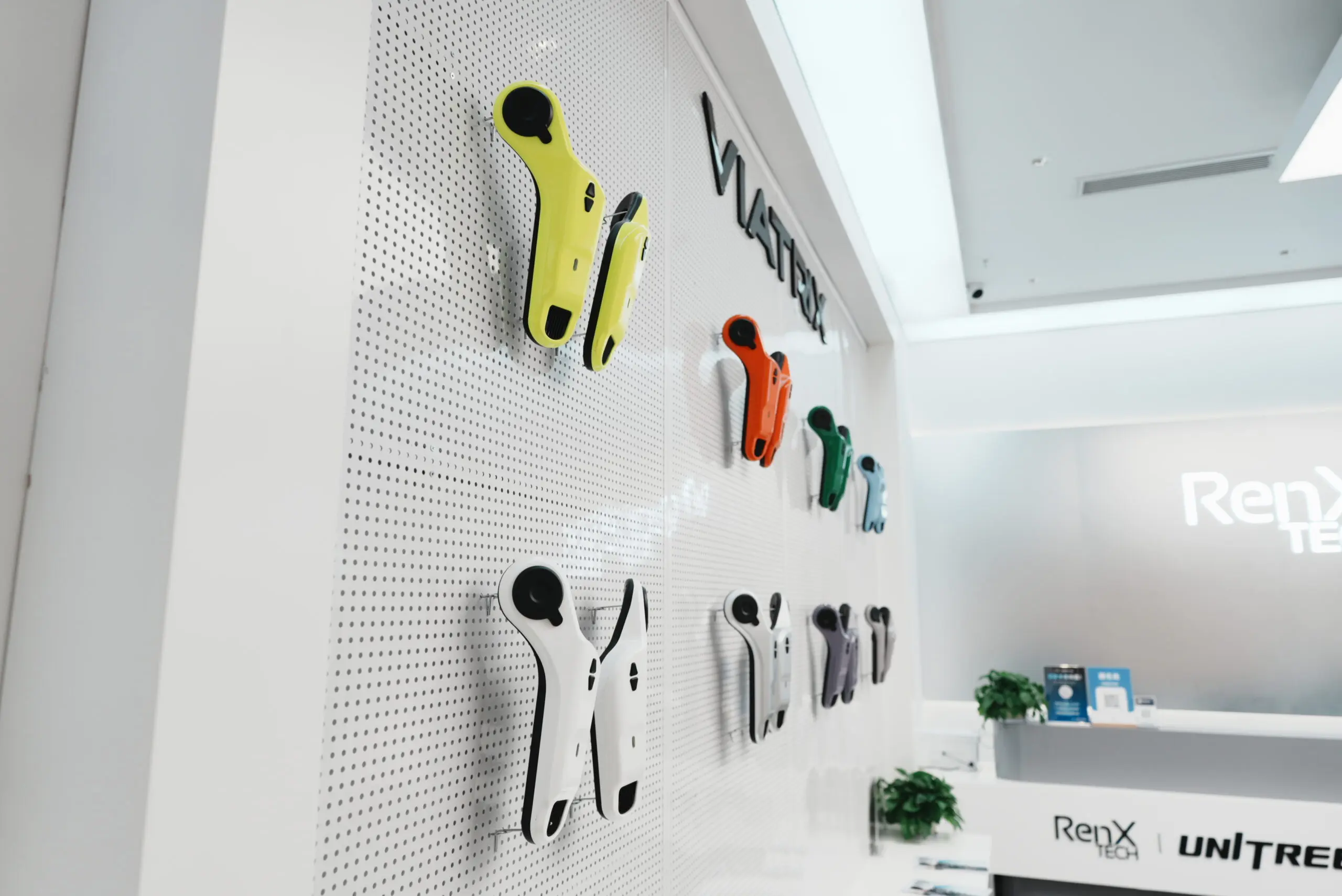 5-Hour VR Experience & Cutting-Edge Tech Tour in Shanghai